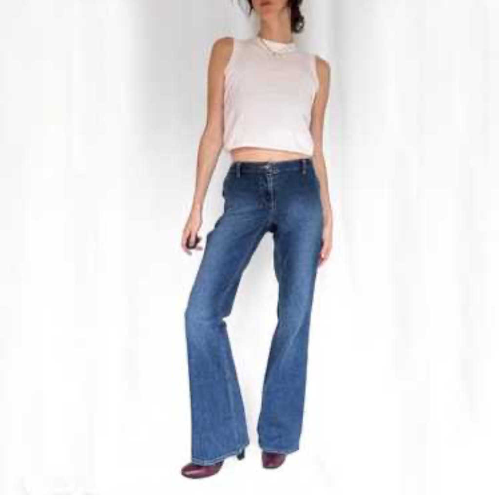 Cache Mid Rise Flare Boot Leg Jeans Studded Distress Med Wash Size 2 Kl $120 Y2k